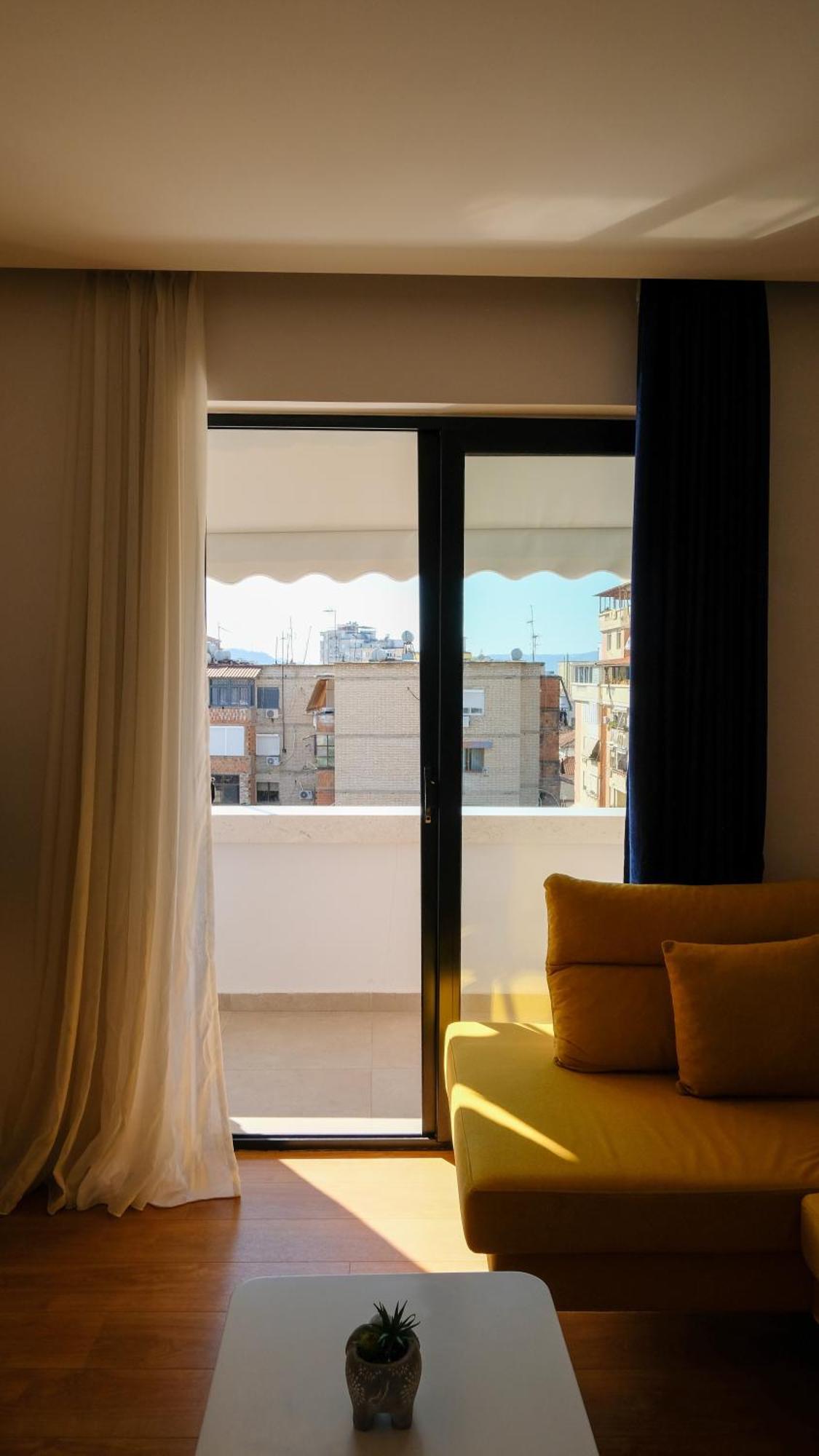 2E Center Apartment ติรานา ภายนอก รูปภาพ
