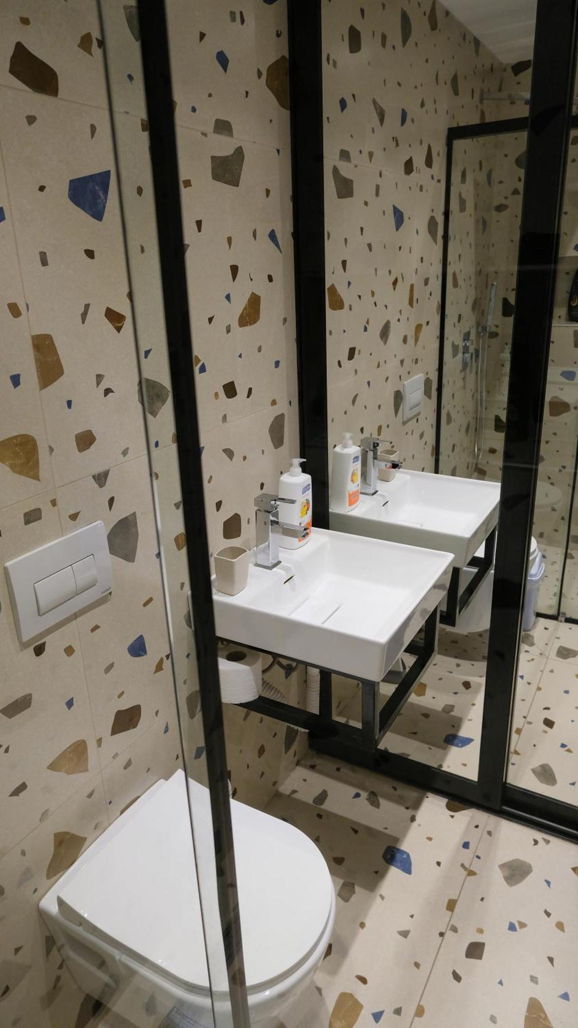 2E Center Apartment ติรานา ภายนอก รูปภาพ